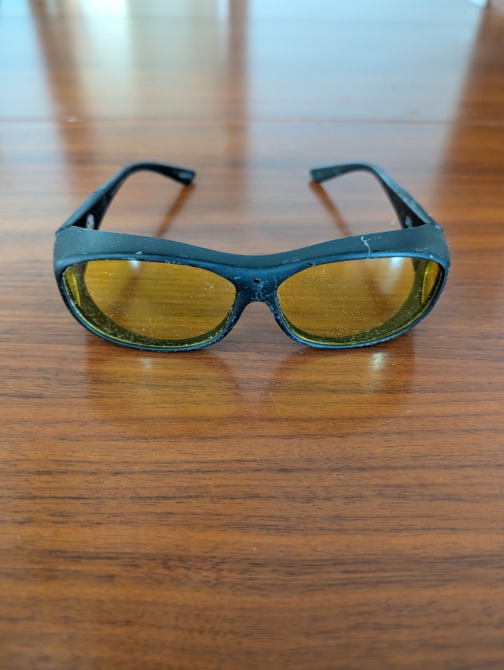 Cocoons Slim Line C402L Sunglasses Black Yellow Lenses Pre Owned With Wear